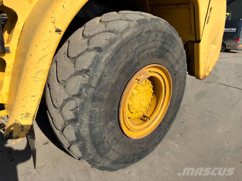 CAT 735 Knik dumptrucks