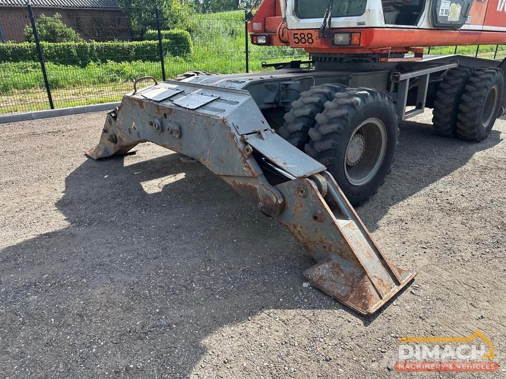 Atlas 1704 ATLAS 1704 transfer crane 4x4 - triple boom - Перегружатели металлолома/промышленные погрузчики