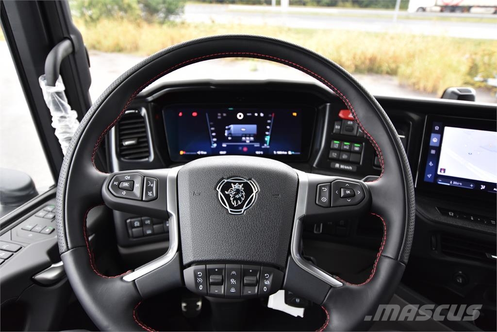 Scania R590 8X4 شاحنات الرافعات الخطافية