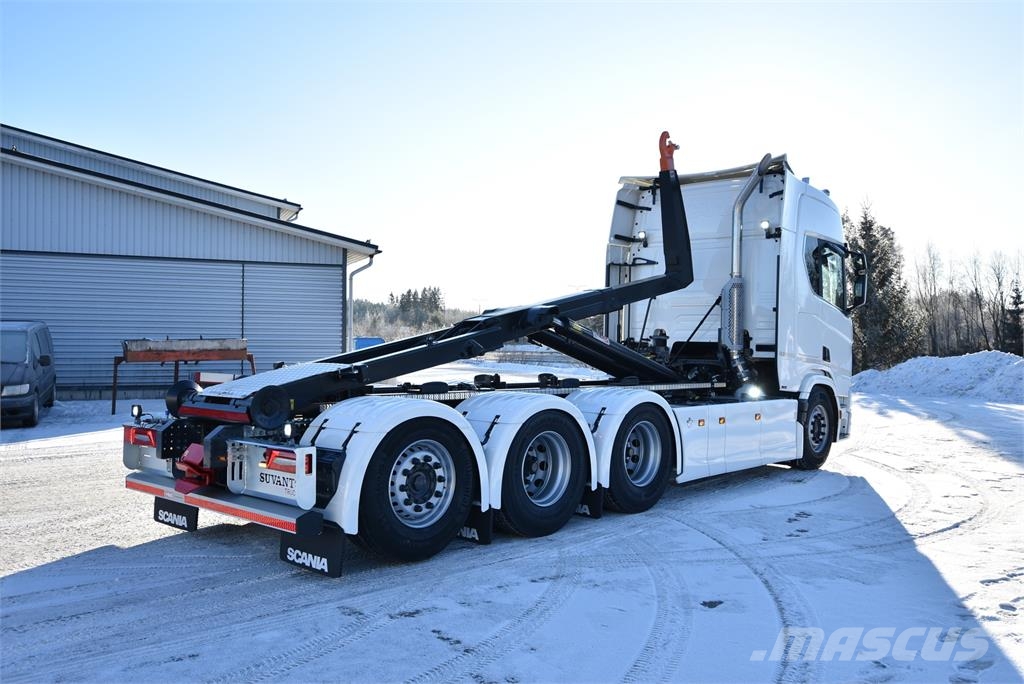 Scania R590 8X4 Camiones polibrazo