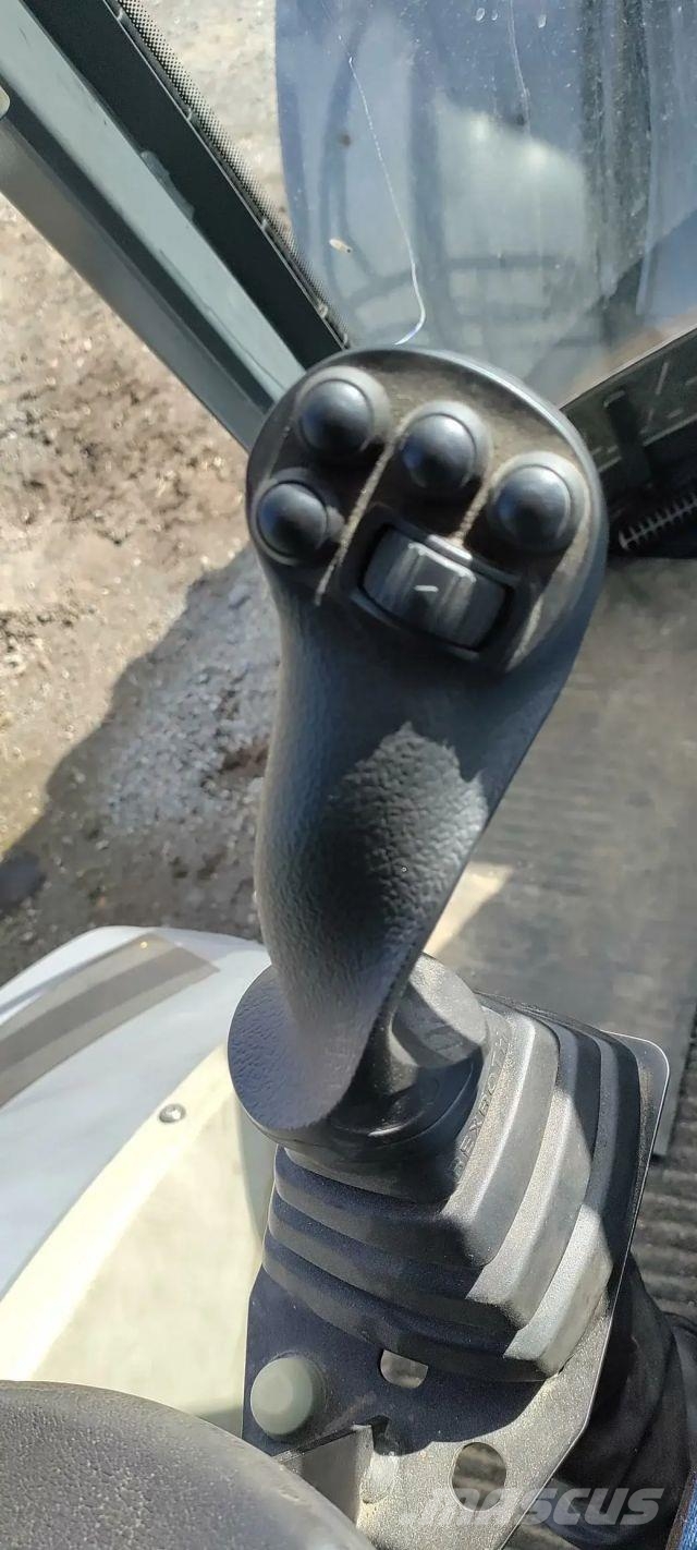 Lännen 8600 E Sensodrive Kaivurikuormaajat