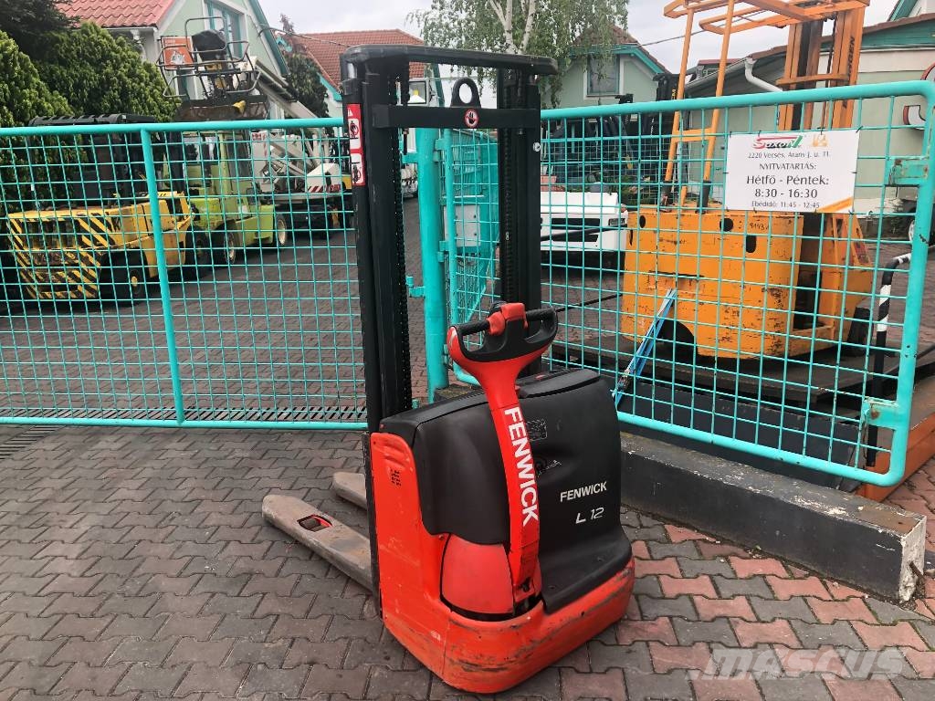 Linde L 12 /379/ V-3430 OB شاحنات مناولة ذاتية الدفع