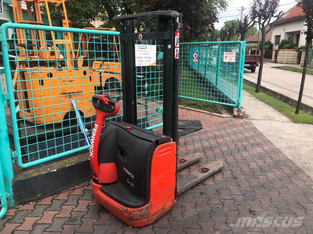 Linde L 12 /379/ V-3430 OB شاحنات مناولة ذاتية الدفع