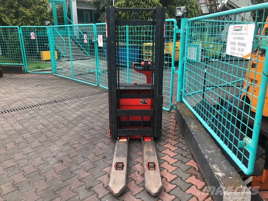 Linde L 12 /379/ V-3430 OB شاحنات مناولة ذاتية الدفع