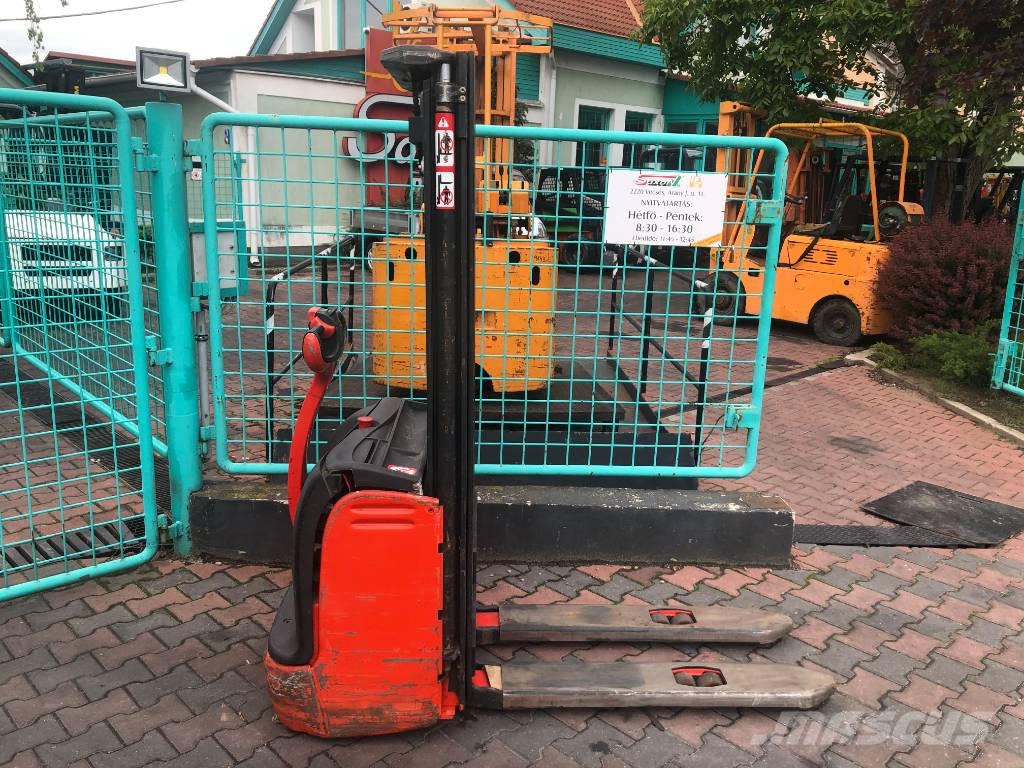 Linde L 12 /379/ V-3430 OB شاحنات مناولة ذاتية الدفع