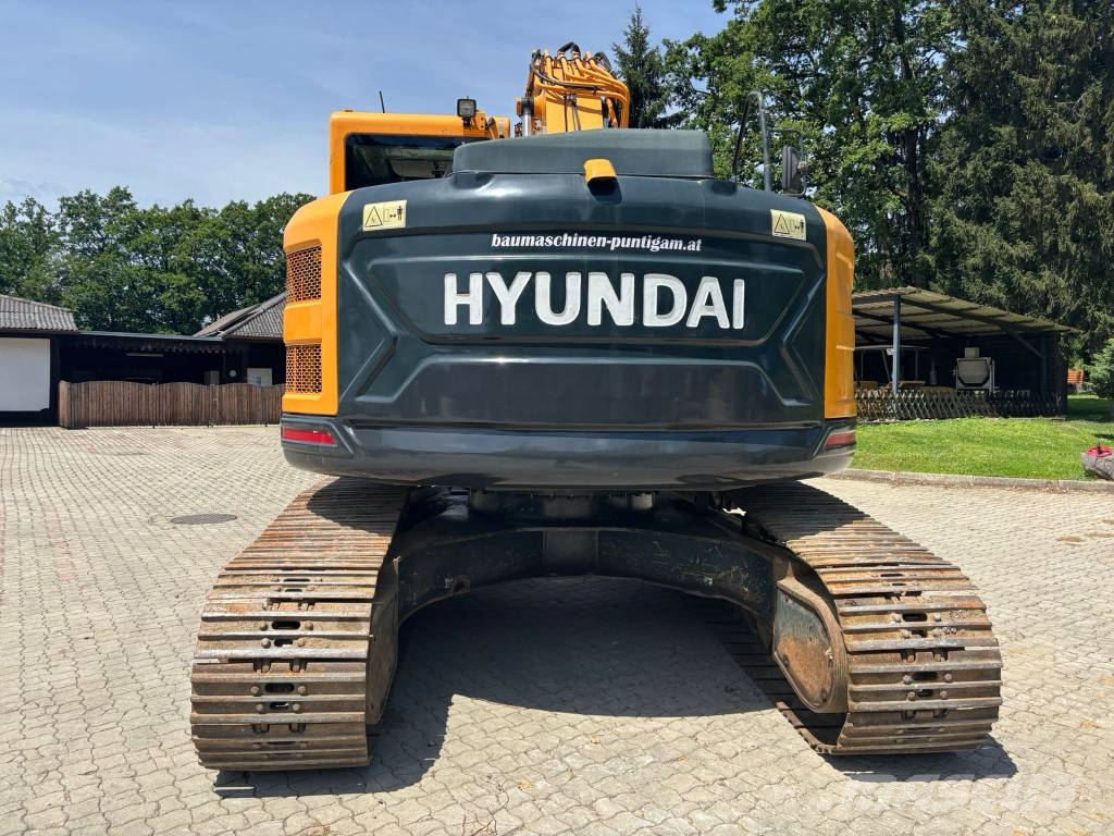 Hyundai HX 235 LCR حفارات زحافة