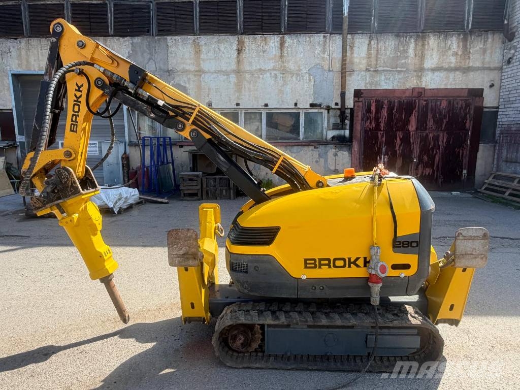 Brokk 280 Demontāžas ekskavators