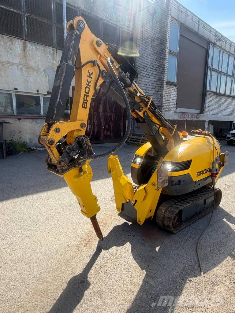 Brokk 280 Demontāžas ekskavators