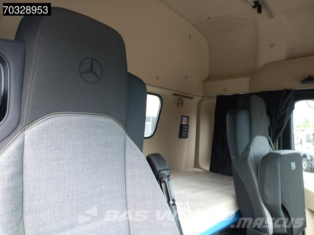 Mercedes-Benz Actros 1842 4X2 RHD Unused! ClassicSpace Camiones tractor