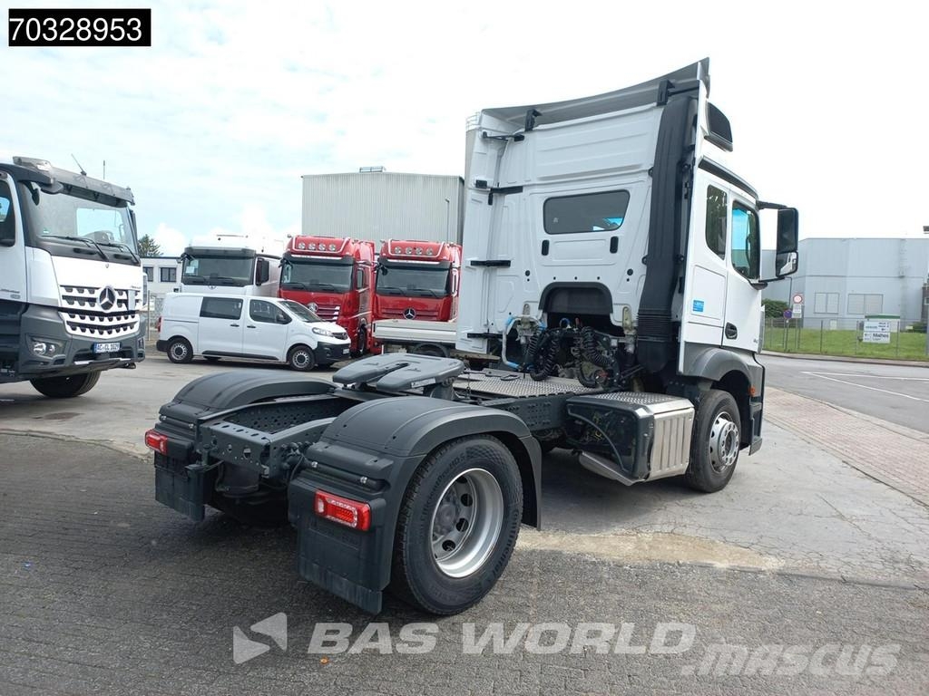 Mercedes-Benz Actros 1842 4X2 RHD Unused! ClassicSpace Camiones tractor