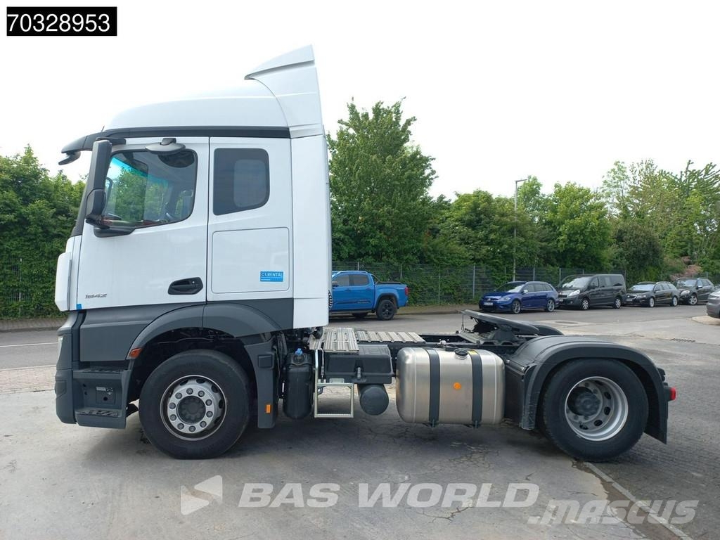 Mercedes-Benz Actros 1842 4X2 RHD Unused! ClassicSpace Camiones tractor