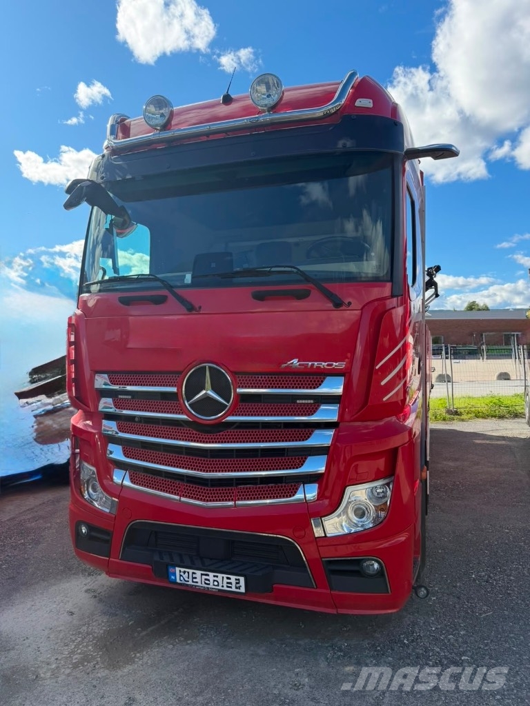Mercedes-Benz ACTROS 2558 L Camion plateau ridelle avec grue