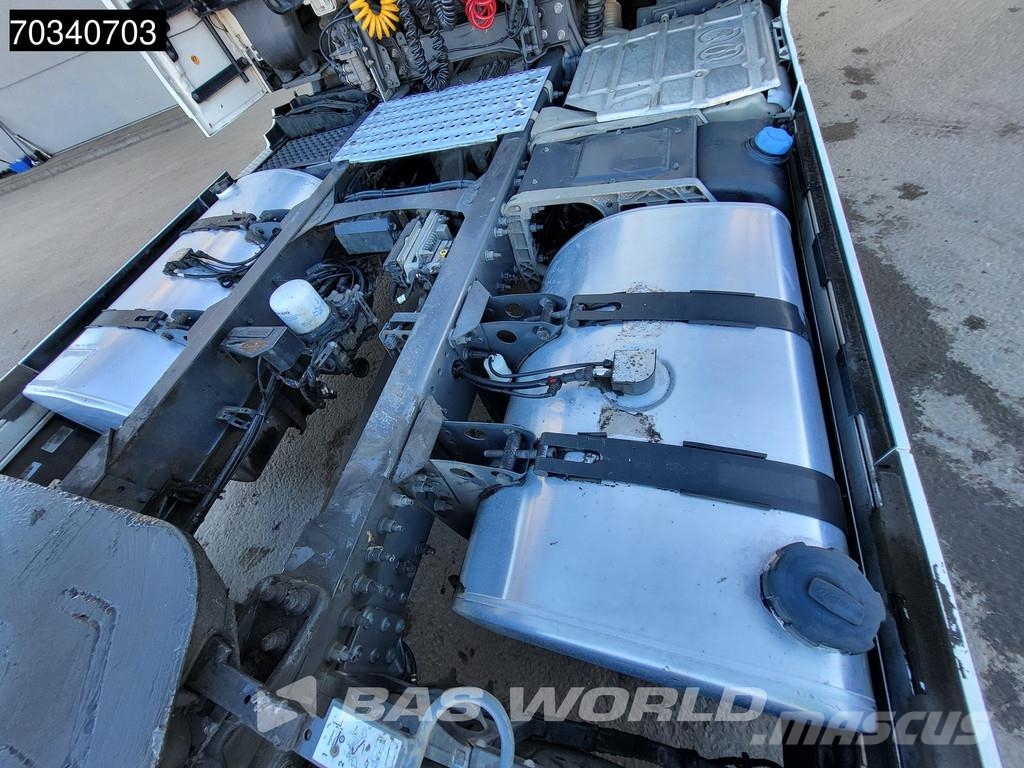 Volvo FM 460 4X2 Globe 2x Tanks Navi Sadulveokid