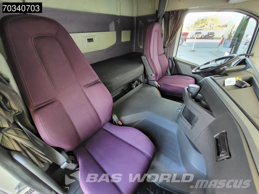 Volvo FM 460 4X2 Globe 2x Tanks Navi Sadulveokid