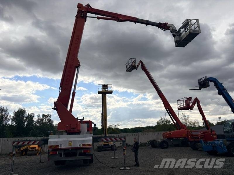 Iveco Trakker 4X4 Multitel MJ375- 37,5m, 500 kg Teherautóra szerelt emelők és állványok