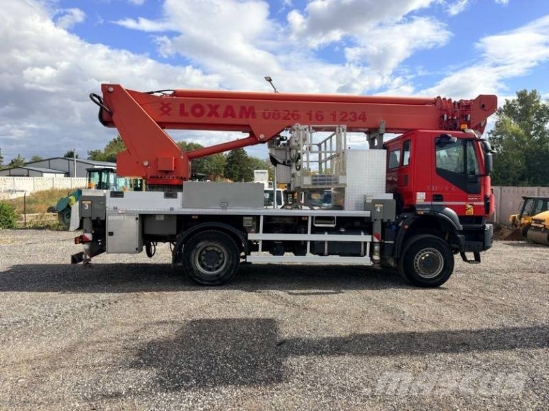 Iveco Trakker 4X4 Multitel MJ375- 37,5m, 500 kg Teherautóra szerelt emelők és állványok