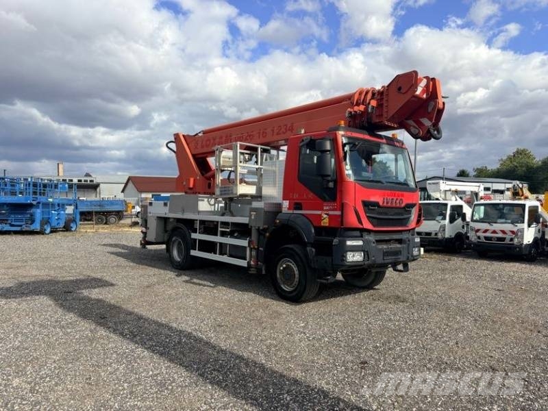 Iveco Trakker 4X4 Multitel MJ375- 37,5m, 500 kg Teherautóra szerelt emelők és állványok