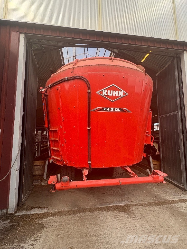 Kuhn Profile 24,2 DL 混合餵料機