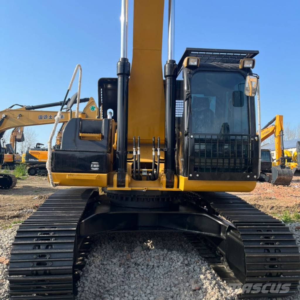 CAT 329 Гусеничні екскаватори