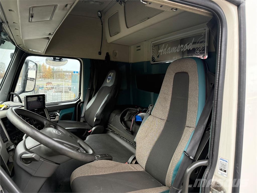 Volvo FM500 6x2*4 起重车