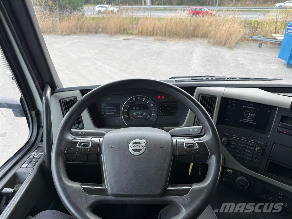 Volvo FM500 6x2*4 起重车