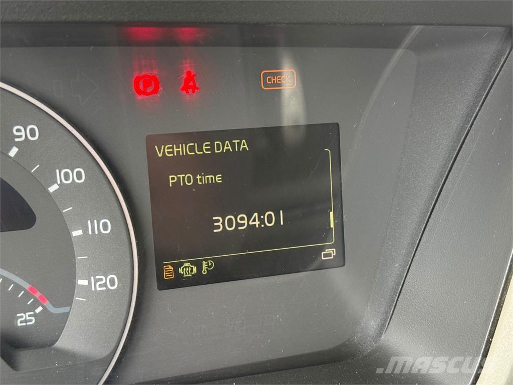 Volvo FM500 6x2*4 起重车