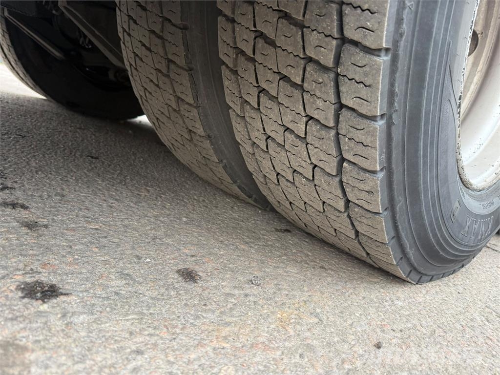Volvo FM500 6x2*4 起重车