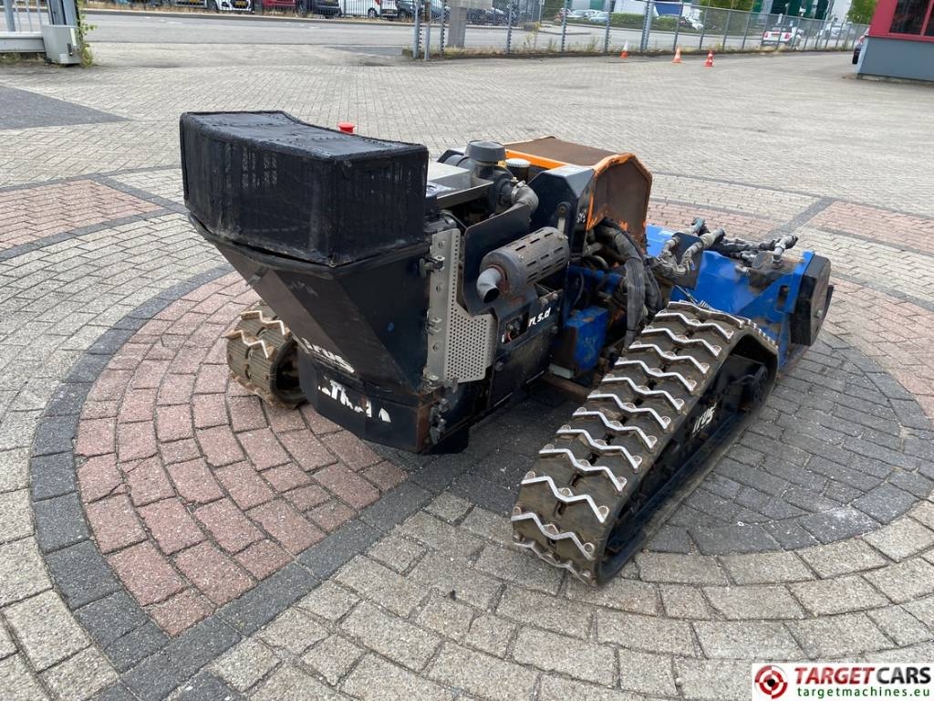 Irus Deltrak 2.0 Tracked Robo Flail 125cm Remote Mower Robotmaaiers