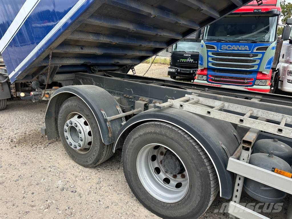 DAF XF 530 6x2 //Volume tipper 45m3 // Trailer 59m3 Camiones bañeras basculantes o volquetes