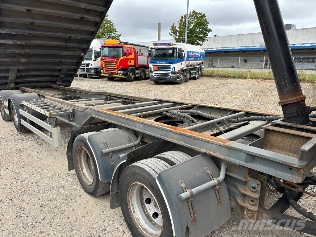 DAF XF 530 6x2 //Volume tipper 45m3 // Trailer 59m3 Camiones bañeras basculantes o volquetes