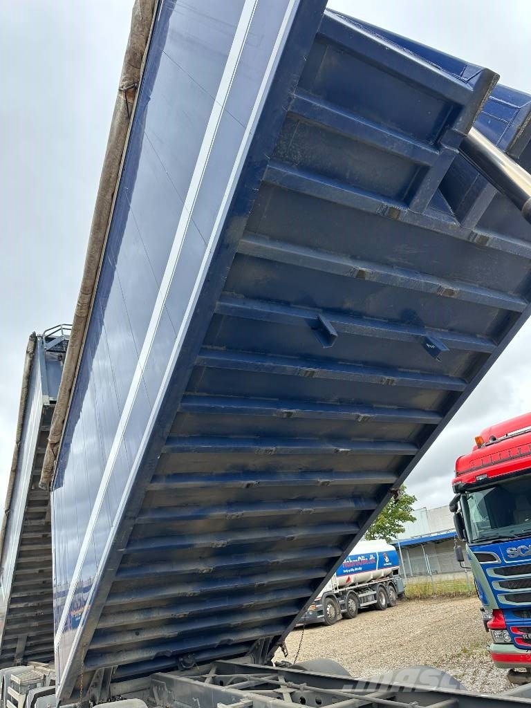 DAF XF 530 6x2 //Volume tipper 45m3 // Trailer 59m3 Camiones bañeras basculantes o volquetes
