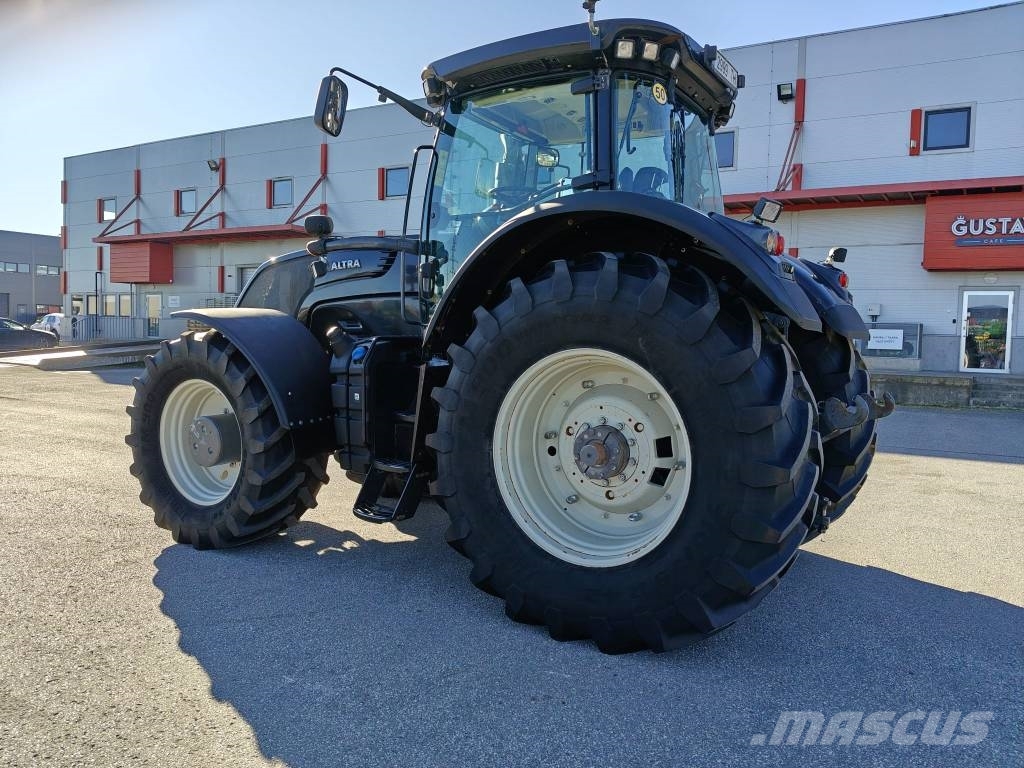 Valtra S 353 Traktori