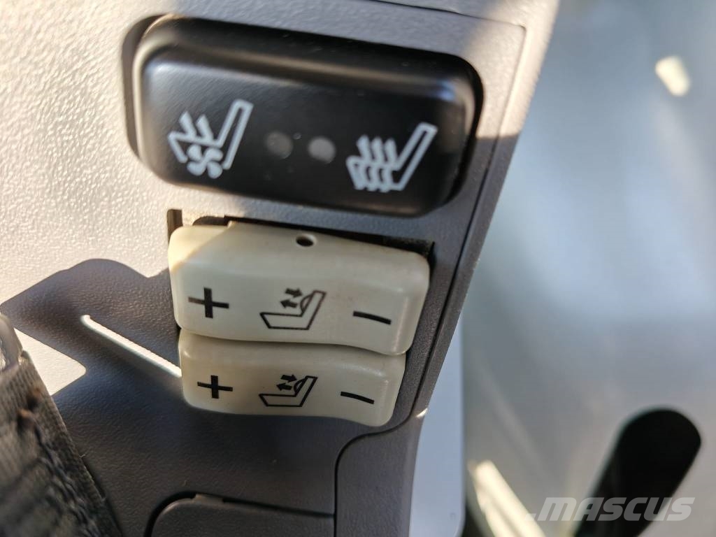 Valtra S 353 Traktori