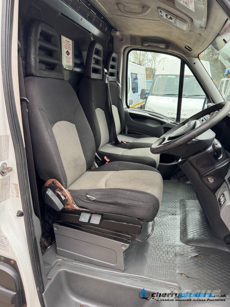 Iveco Daily Versalift ET38 Cherry Picker المنصات الهوائية المثبتة على شاحنة