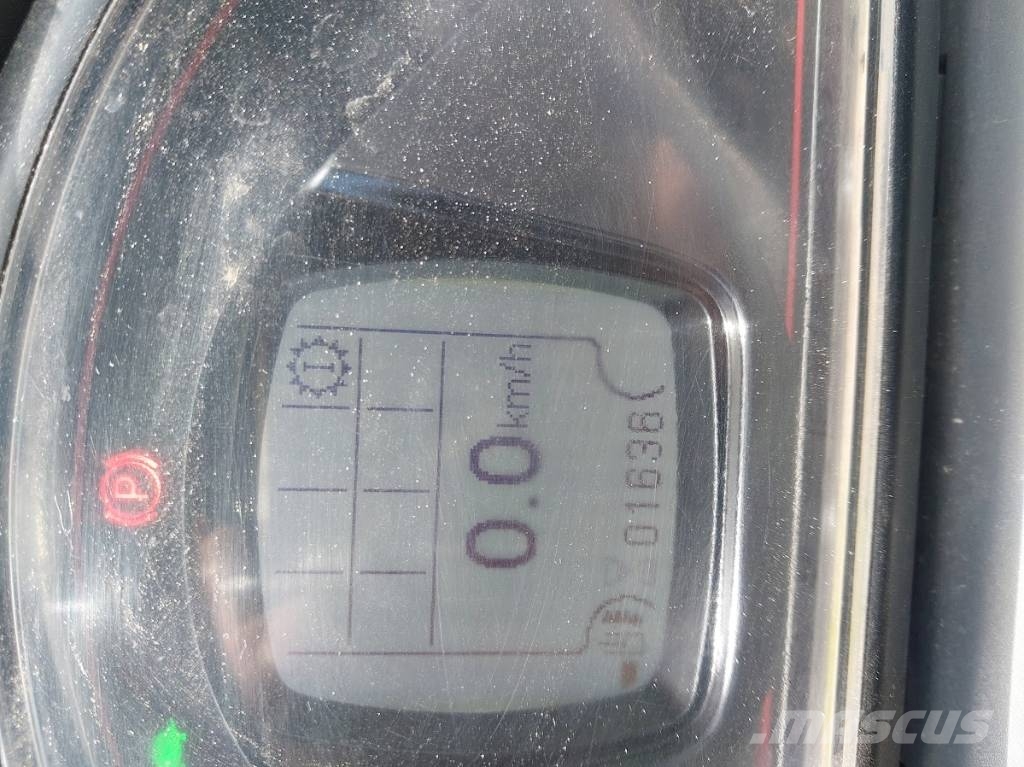GiANT G 2200 E X-tra Kolesni nakladalci