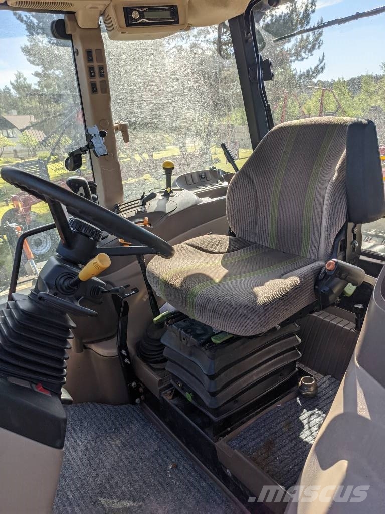 John Deere 5100M الجرارات