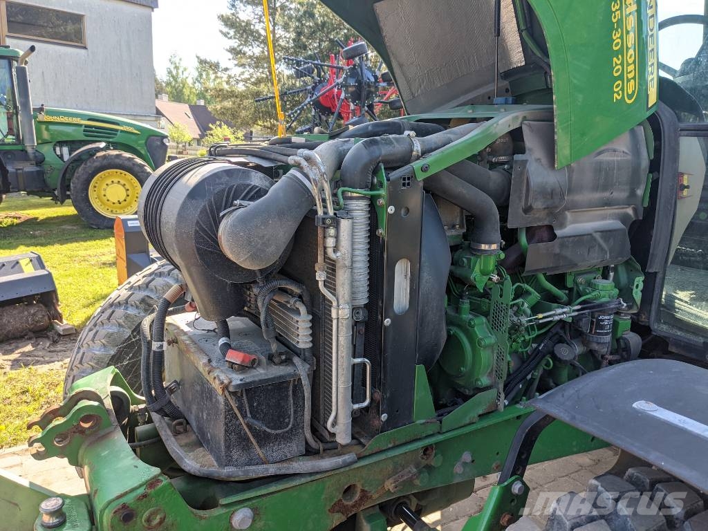 John Deere 5100M الجرارات