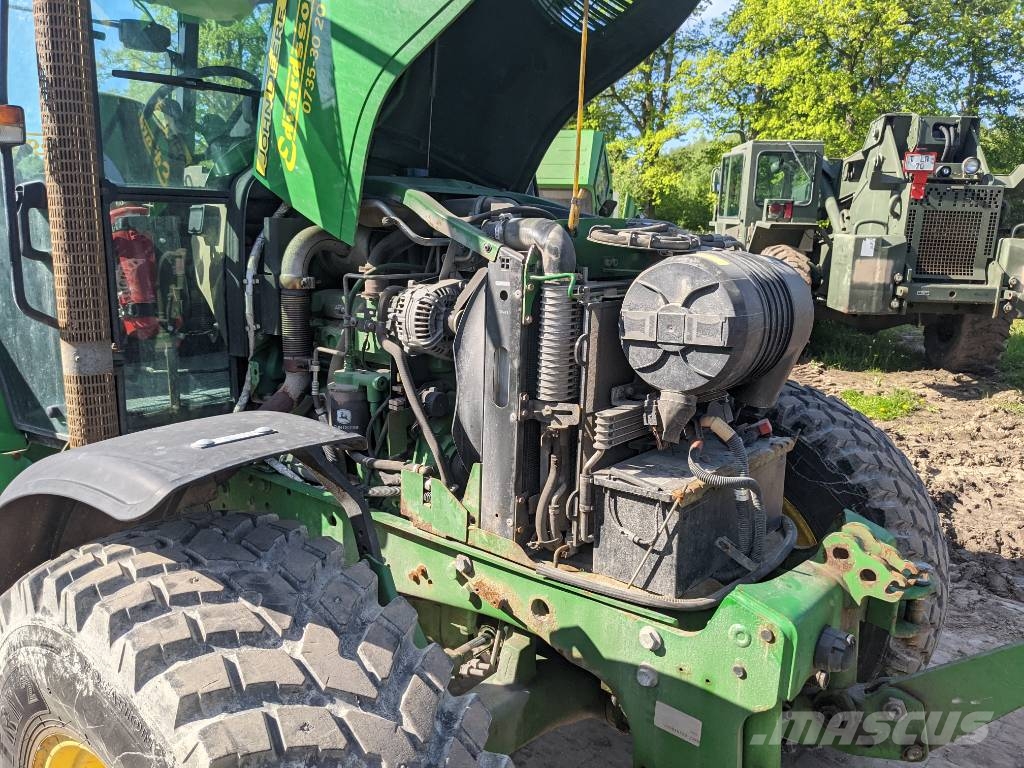 John Deere 5100M الجرارات