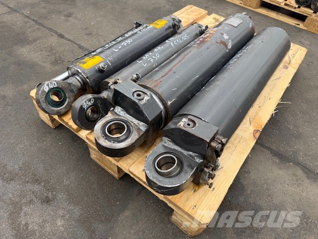 CASE 330 B USED PARTS Podvozky a zavesenie kolies