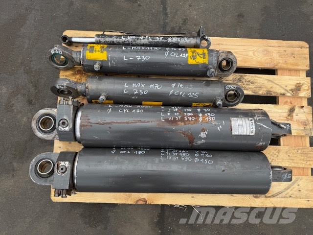 CASE 330 B USED PARTS Podvozky a zavesenie kolies
