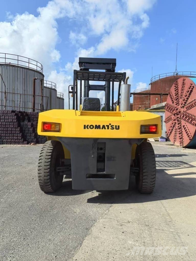Komatsu FD150-7 Dieseltrukit