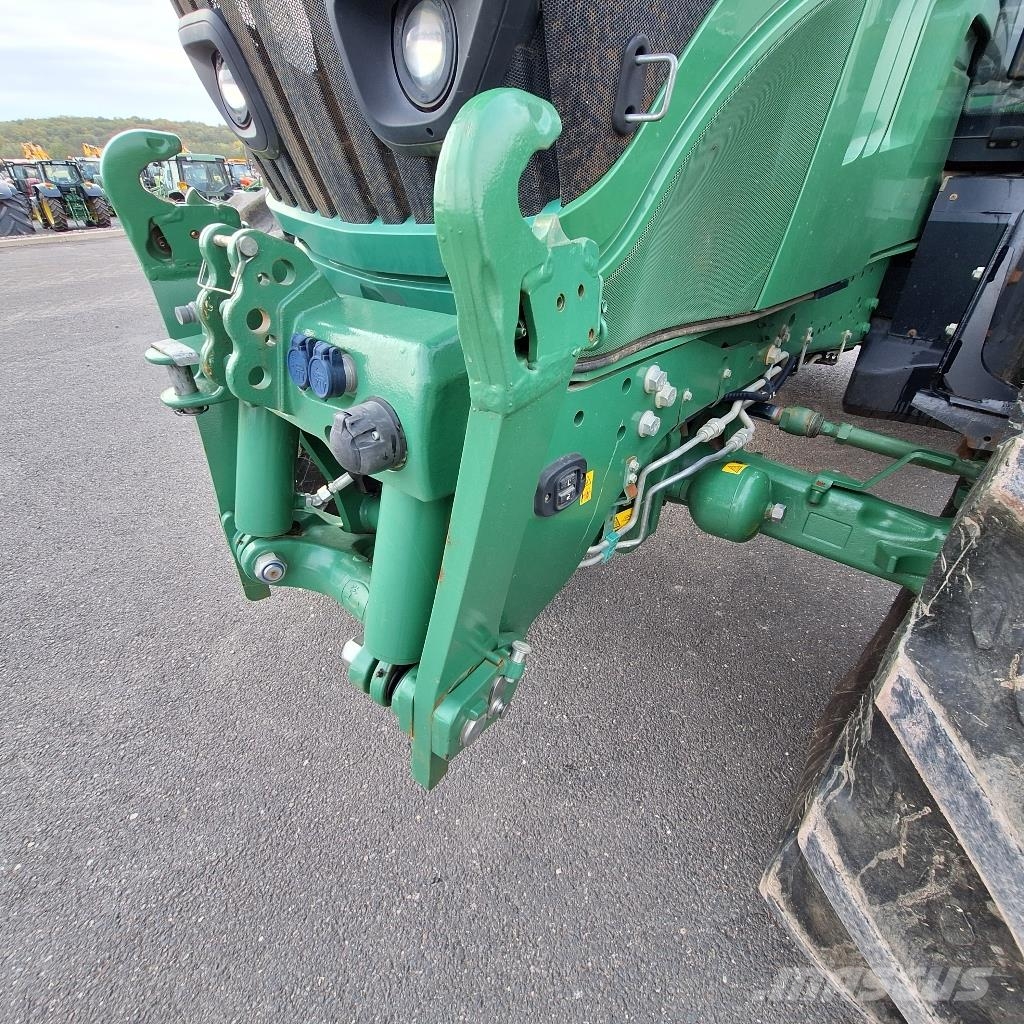 John Deere 6145R トラクター