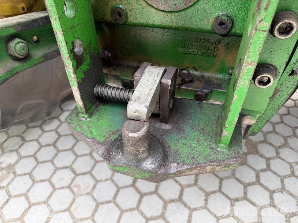 John Deere 7720 PQ - No TLS - Good Condition Tractoare