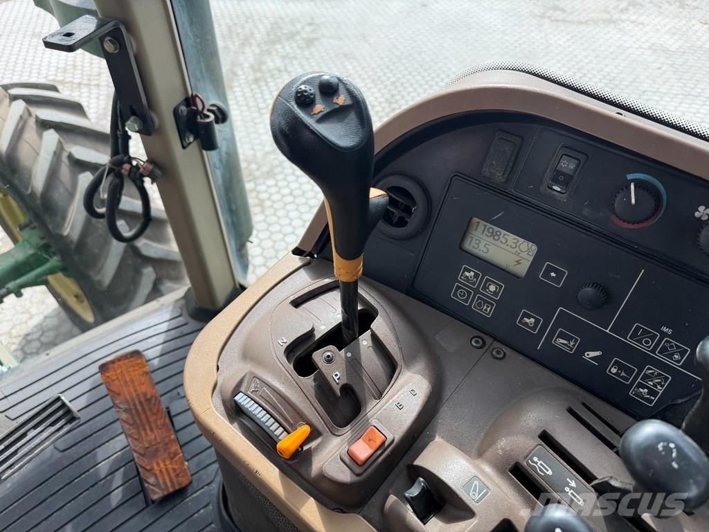 John Deere 7720 PQ - No TLS - Good Condition Tractoare