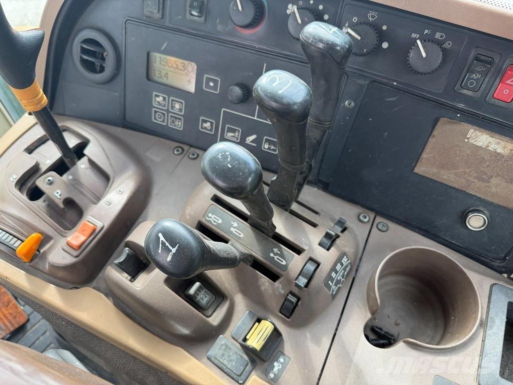 John Deere 7720 PQ - No TLS - Good Condition Tractoare