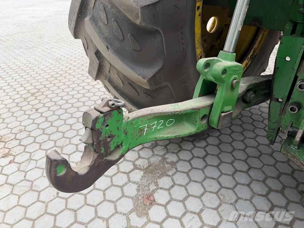 John Deere 7720 PQ - No TLS - Good Condition Tractoare
