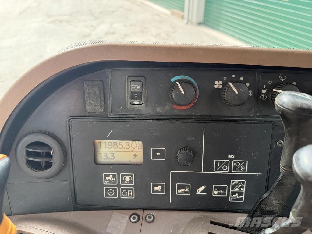 John Deere 7720 PQ - No TLS - Good Condition Tractoare