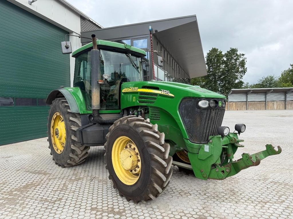 John Deere 7720 PQ - No TLS - Good Condition Tractoare