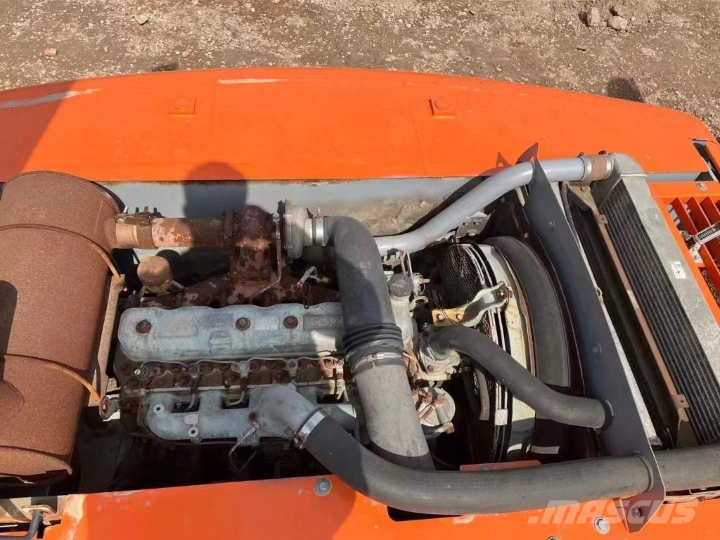 Hitachi Zaxis 240 حفارات زحافة