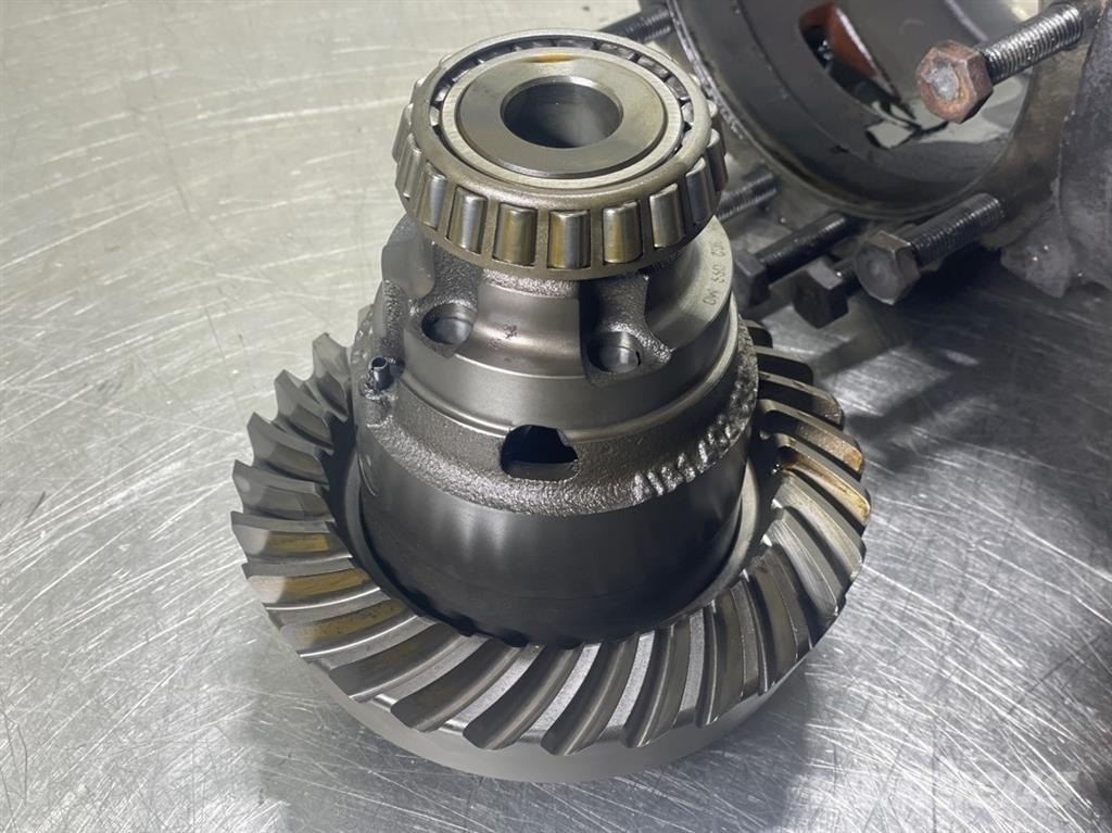 Terex TL100-ZF MT-L3020-4472304122-Differential محور العجلة